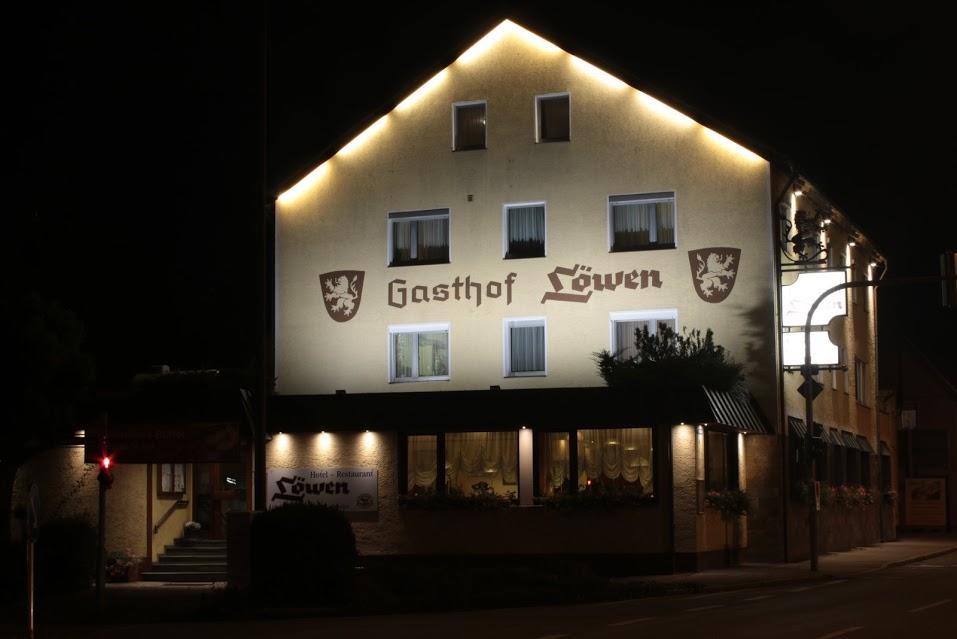 Hotel-Restaurant Lowen Süßen Extérieur photo